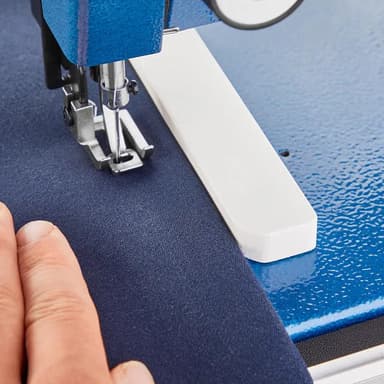 Deluxe 5-1/2" Magnetic Sewing Guide view 2